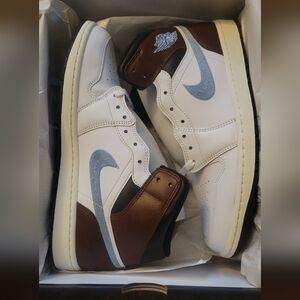 Air Jordan 1 Mid SE 10.5M